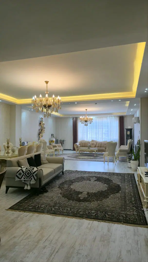 آپارتمان لوکس ۱۹۶ متری