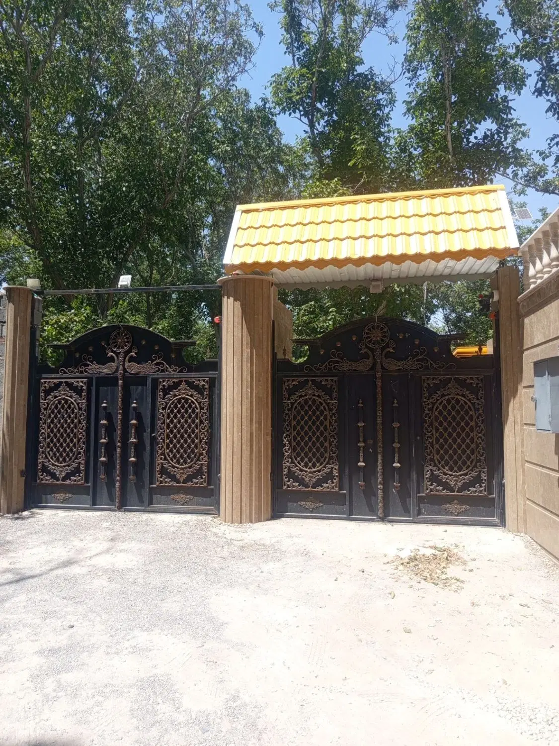 باغچه با برق گاز آب سند دار در اسکو