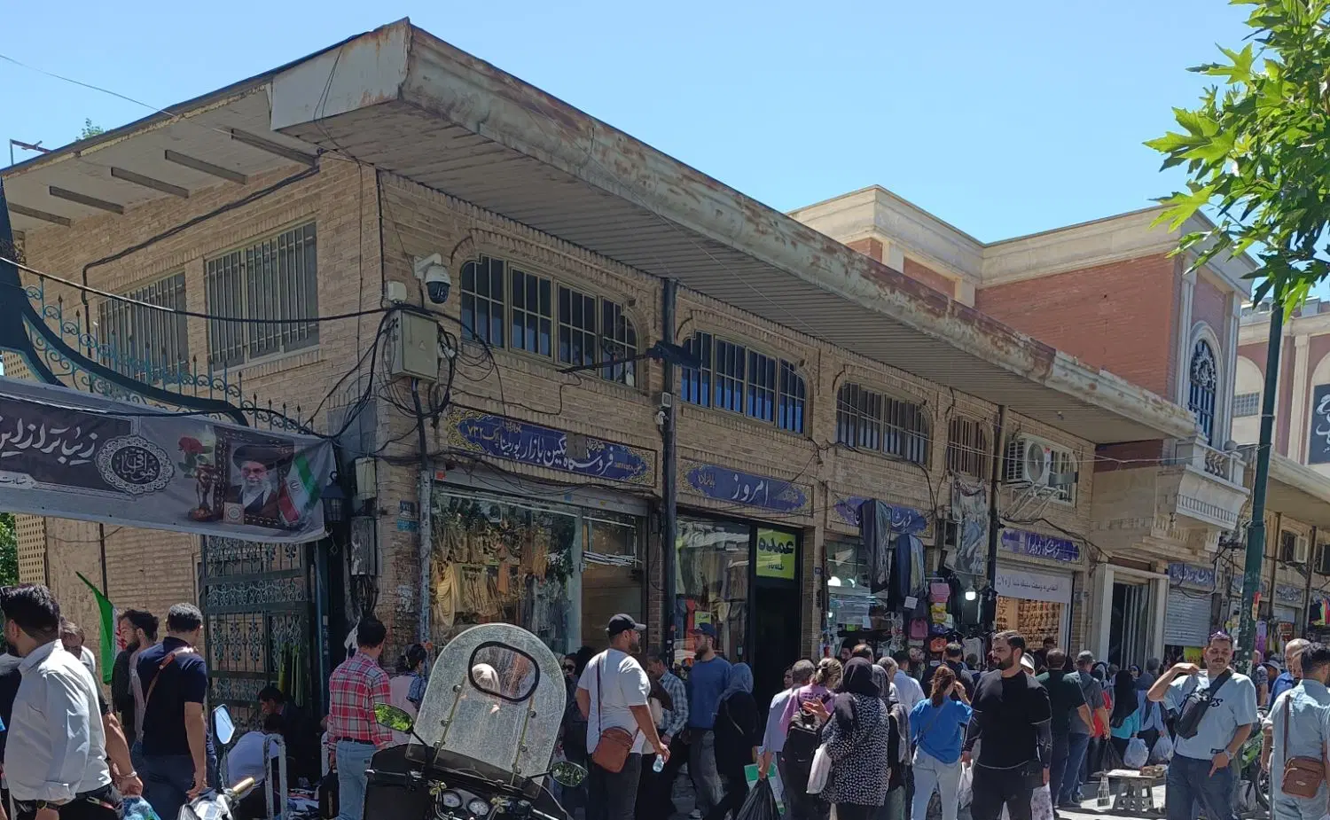 ۲۵ متر مغازه بهترین لوکیشن بازار تهران
