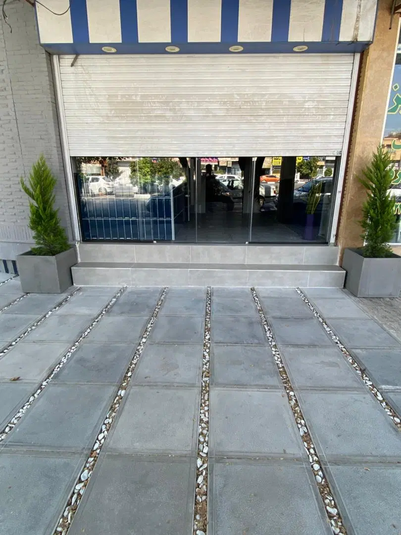 فروش ۲۵ متر مغازه، با زیرزمین، بر خیابان، دو نبش