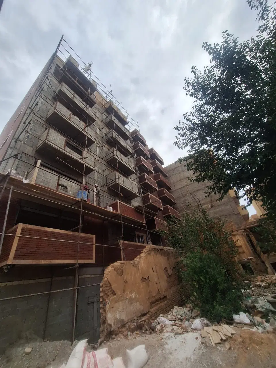 فروش اپارتمان درشمس تبریزی گرو
