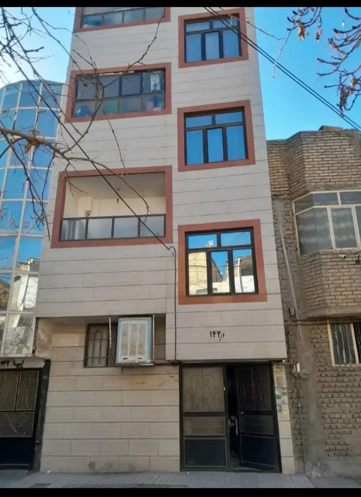آپارتمان شیک و تمیز