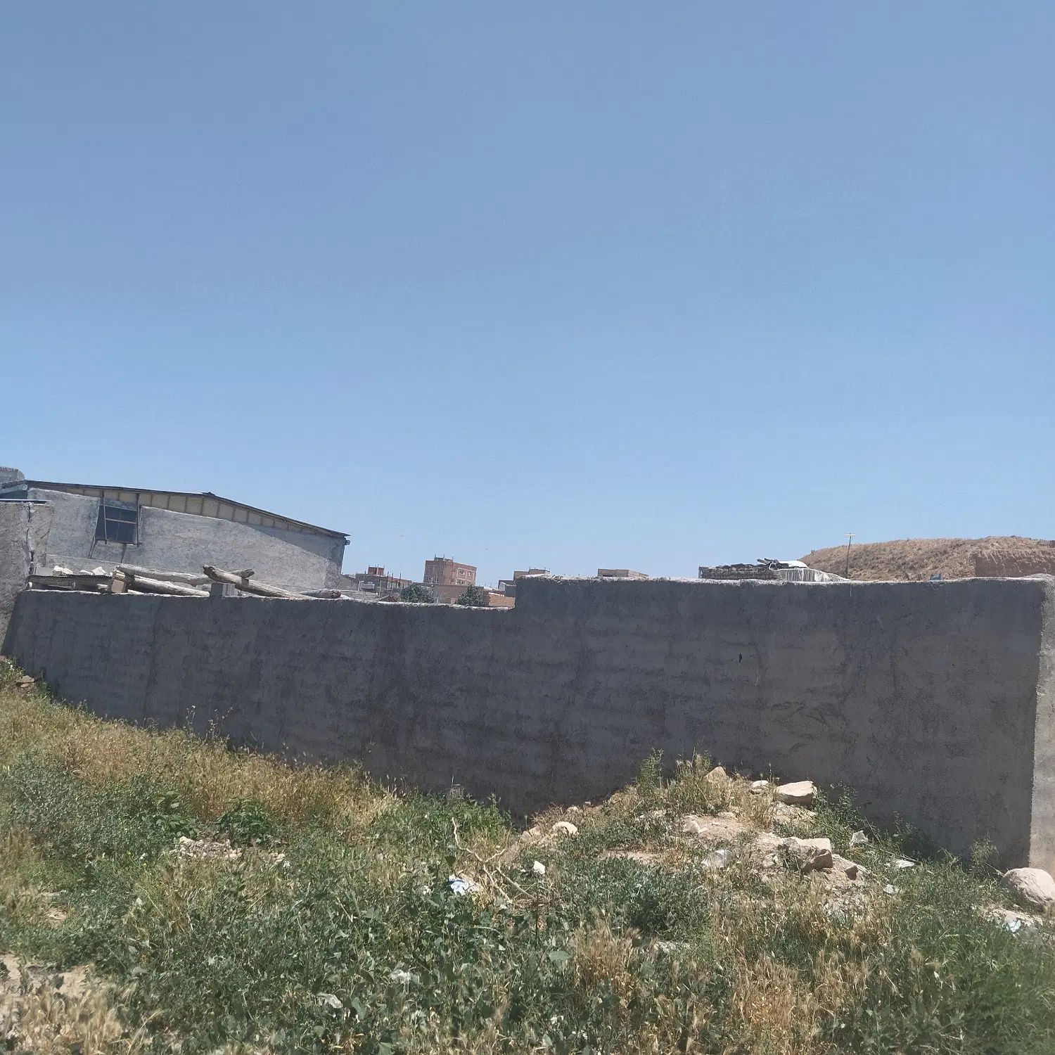 زمین صندل اباد165متر