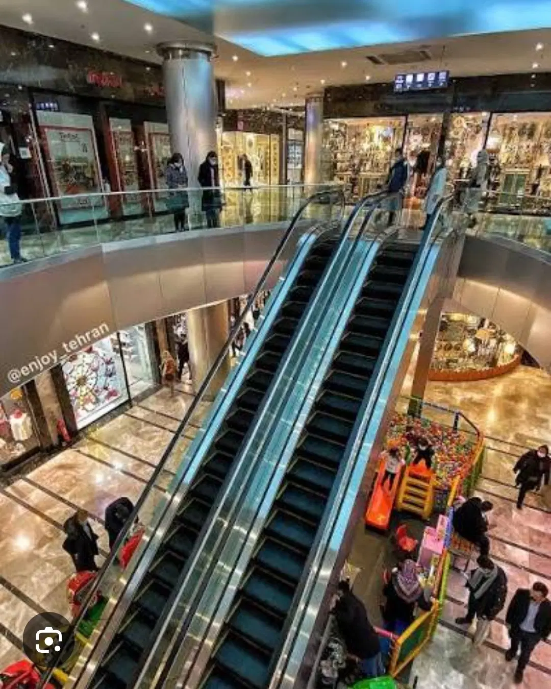 شهرک غرب همکف پاساژ لیدوما