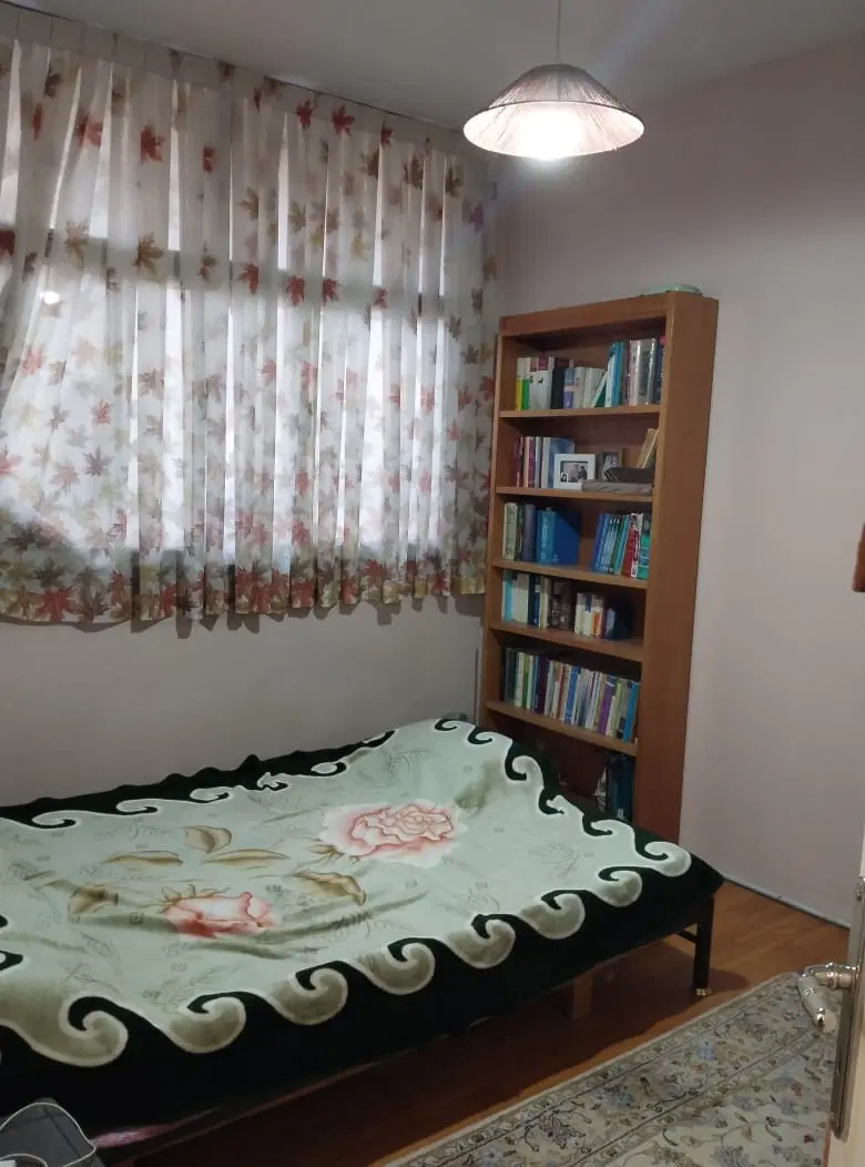 92 متر* تـک واحد * با پارکینگ انباری * اسکندری