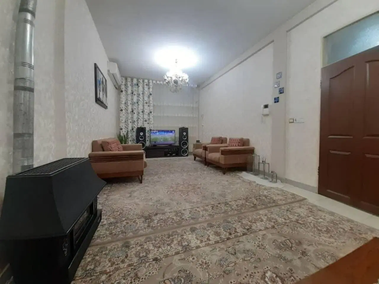 ‌5ط تکواحدی ودارای پارکینگ موتور  نورگیر عالی
