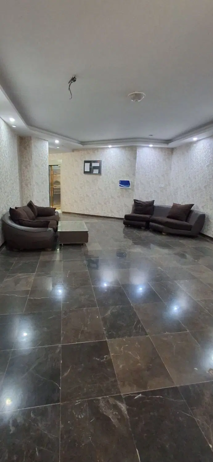 آپارتمان ۱۱۵ متری غرق نور در گلبرگ ۱۷ رودهن