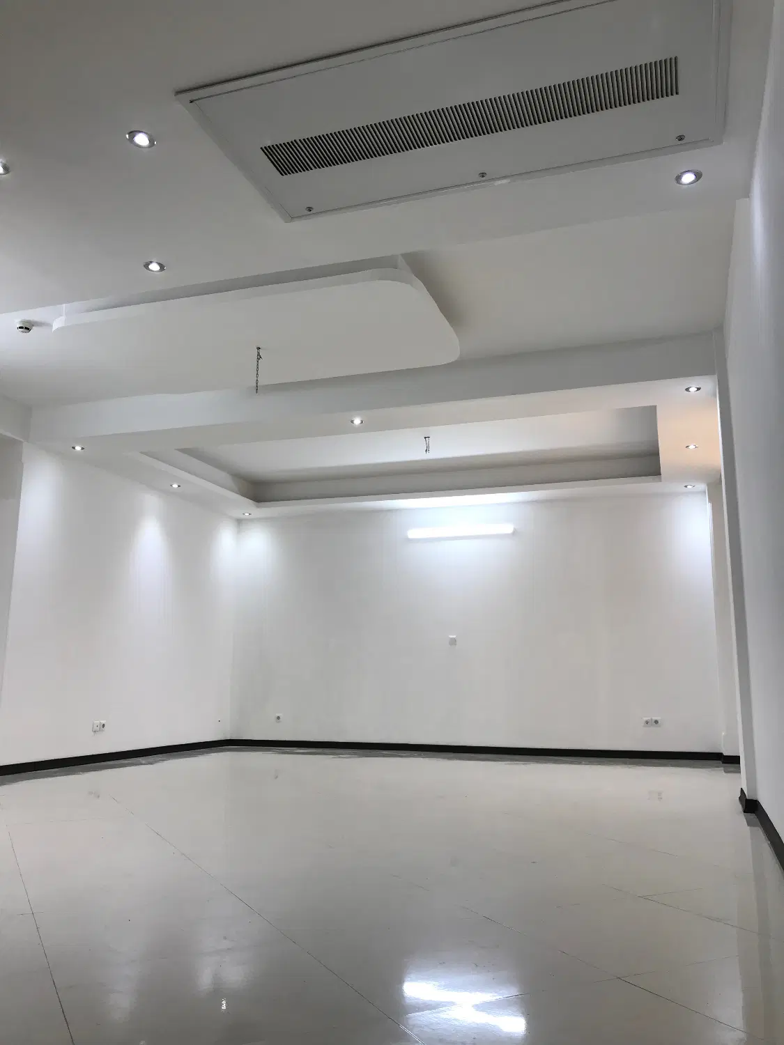 دریاچه_برج آسمان_۱۰۵متر۲خواب ویو۲طرفه(شمال وجنوب)