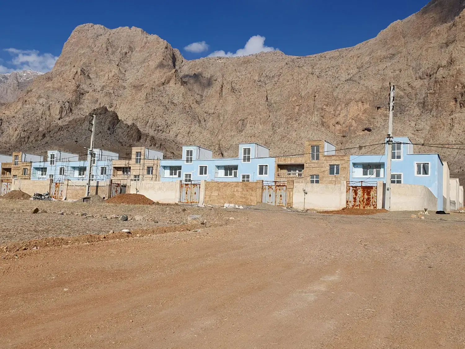 خانه ویلایی بیستون