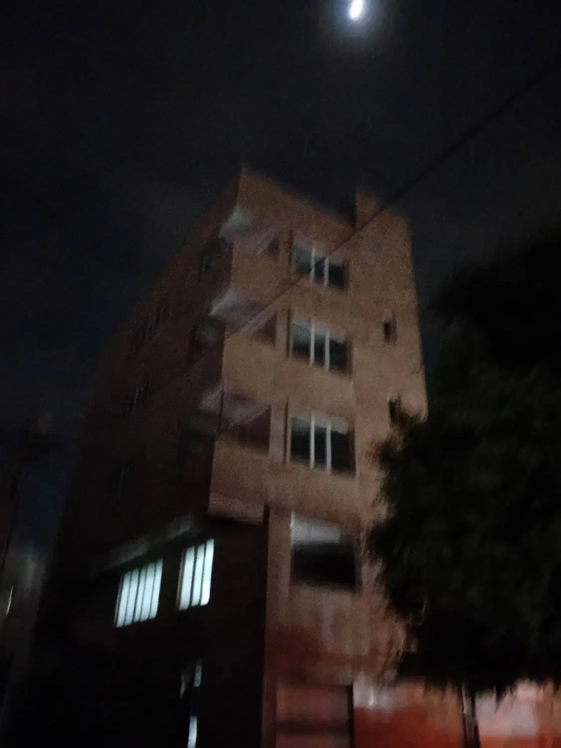 آپارتمان ۱۲۰ متری خشک شهرک تعاون