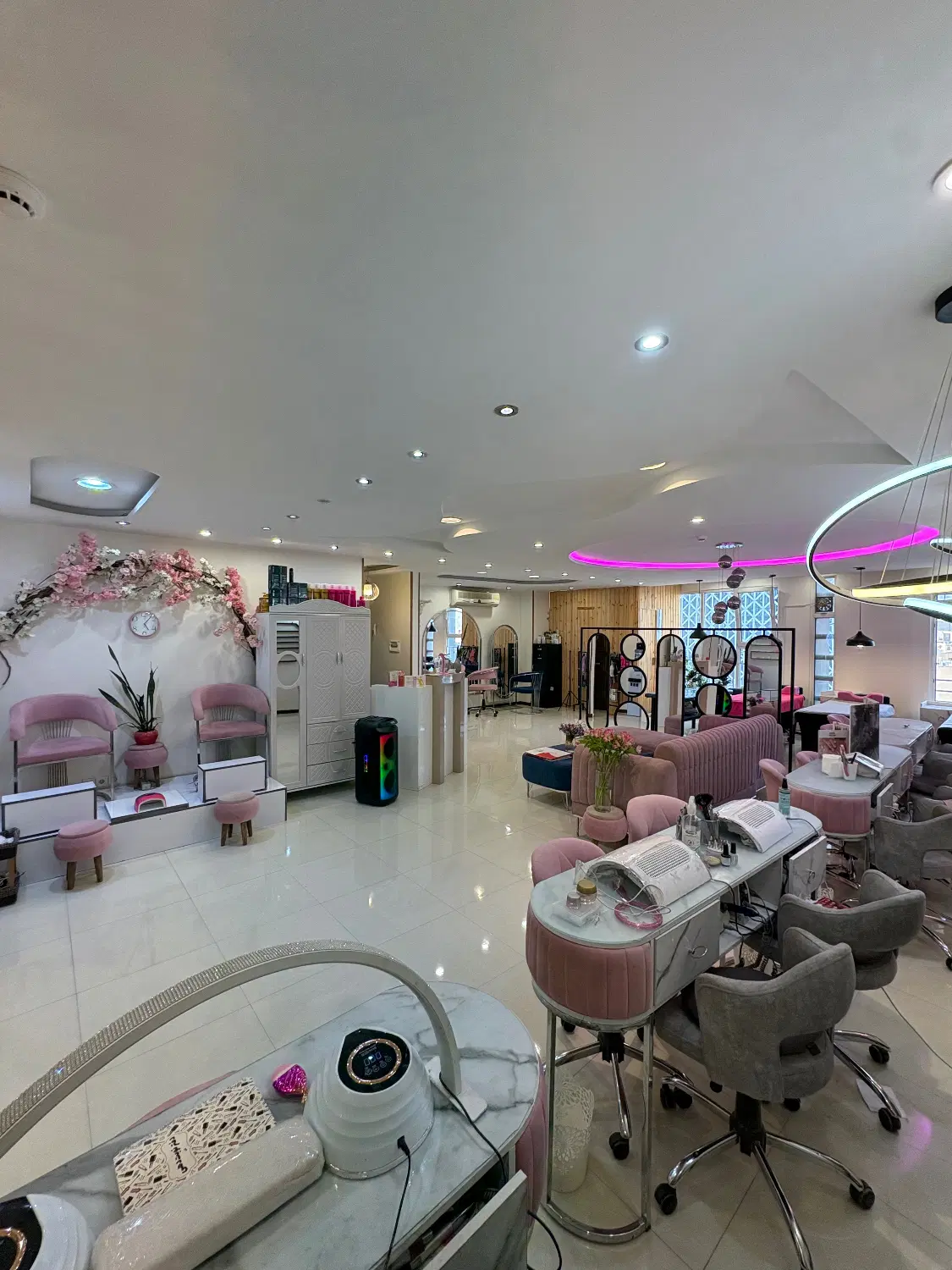 اجاره مژه فیبروز رنگ کراتین میکاپ شینیون بافت فشال