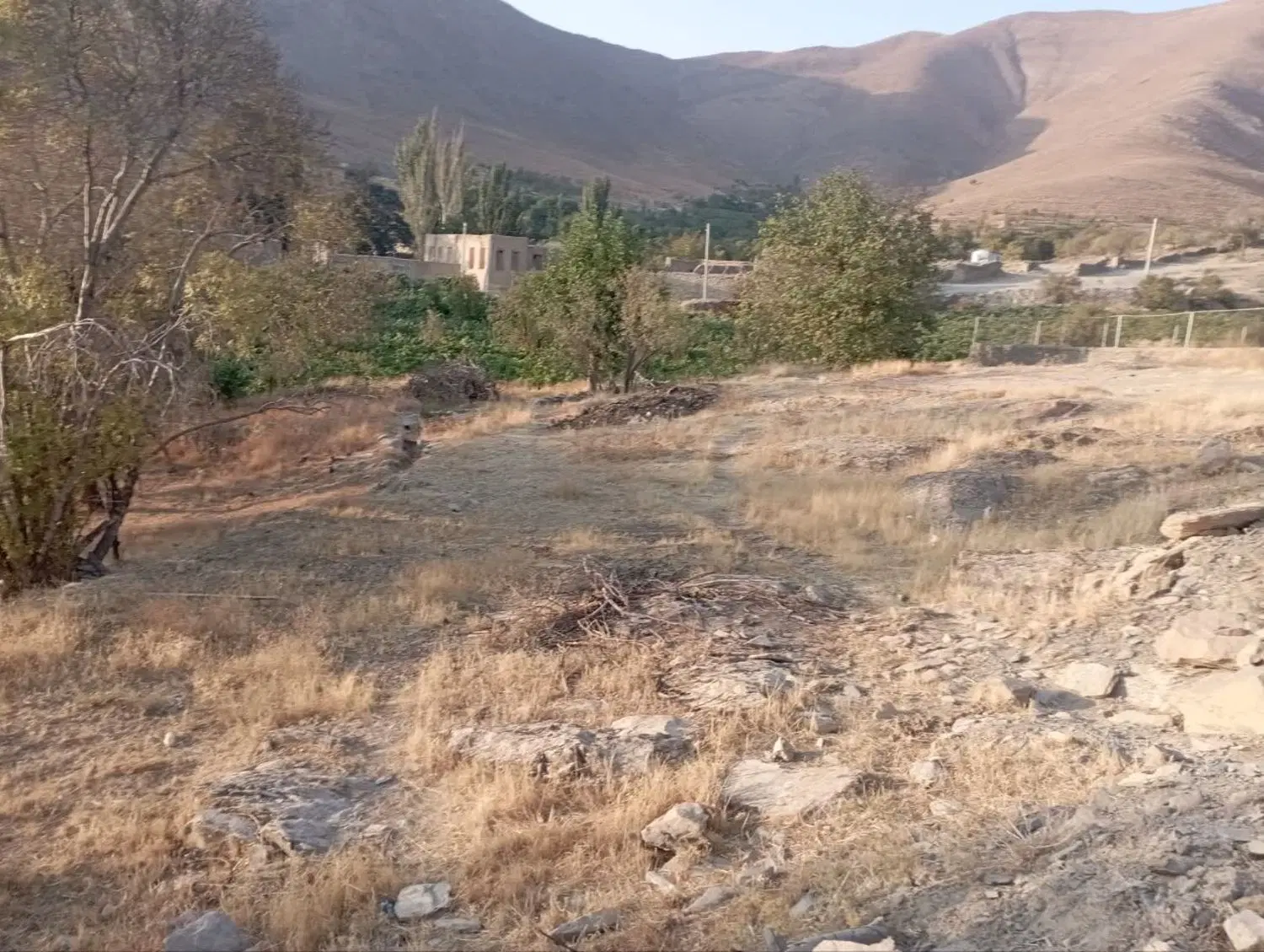 فروش  فوری زمین در بهترین جای هزاوه