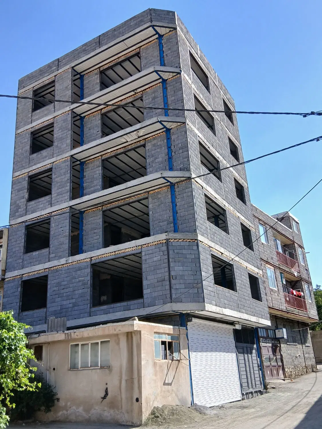 شخصی ساز پنج طبقه و پارکینگ