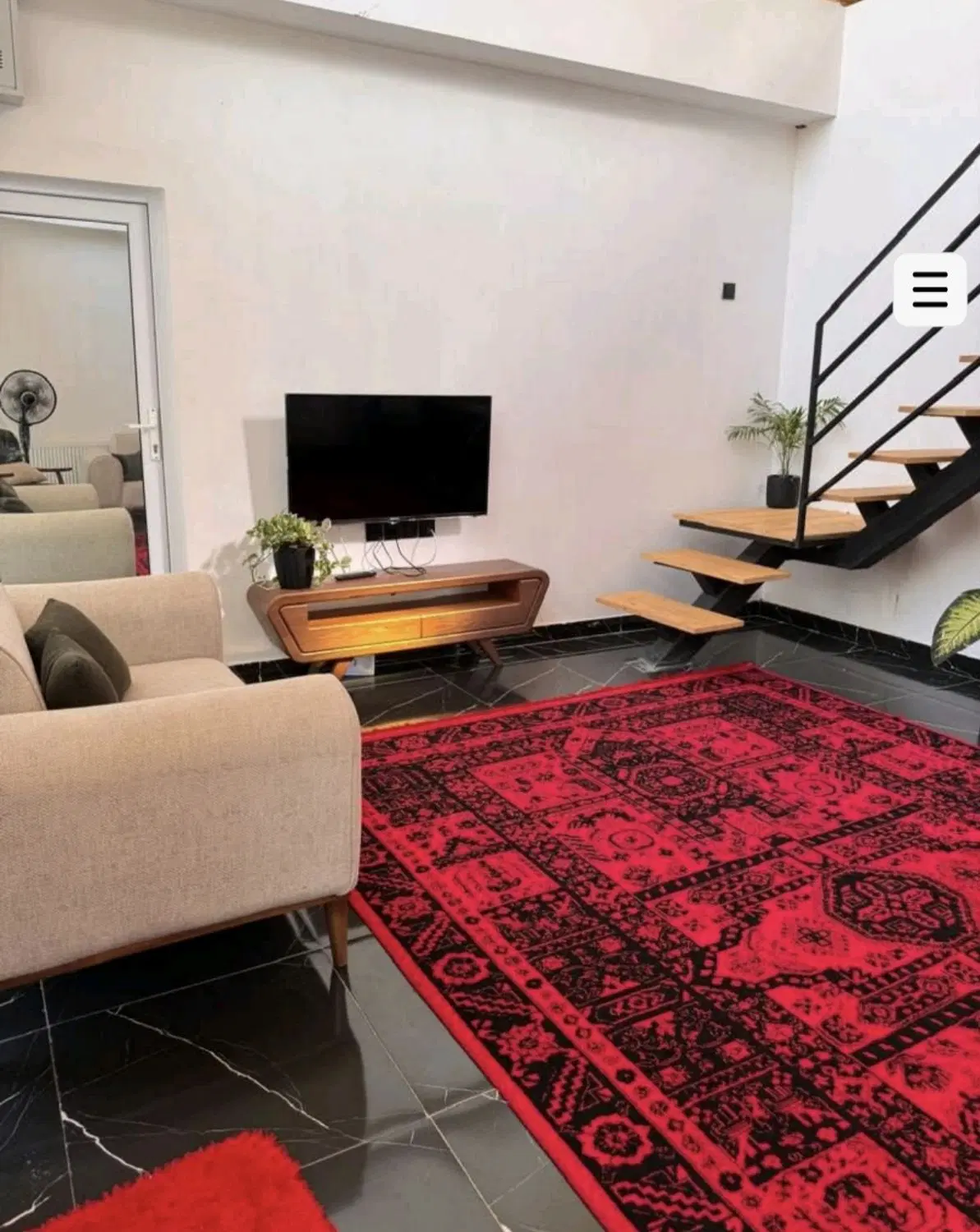 کلبه سوئیسی جکوزی دار _رزرو از مالک