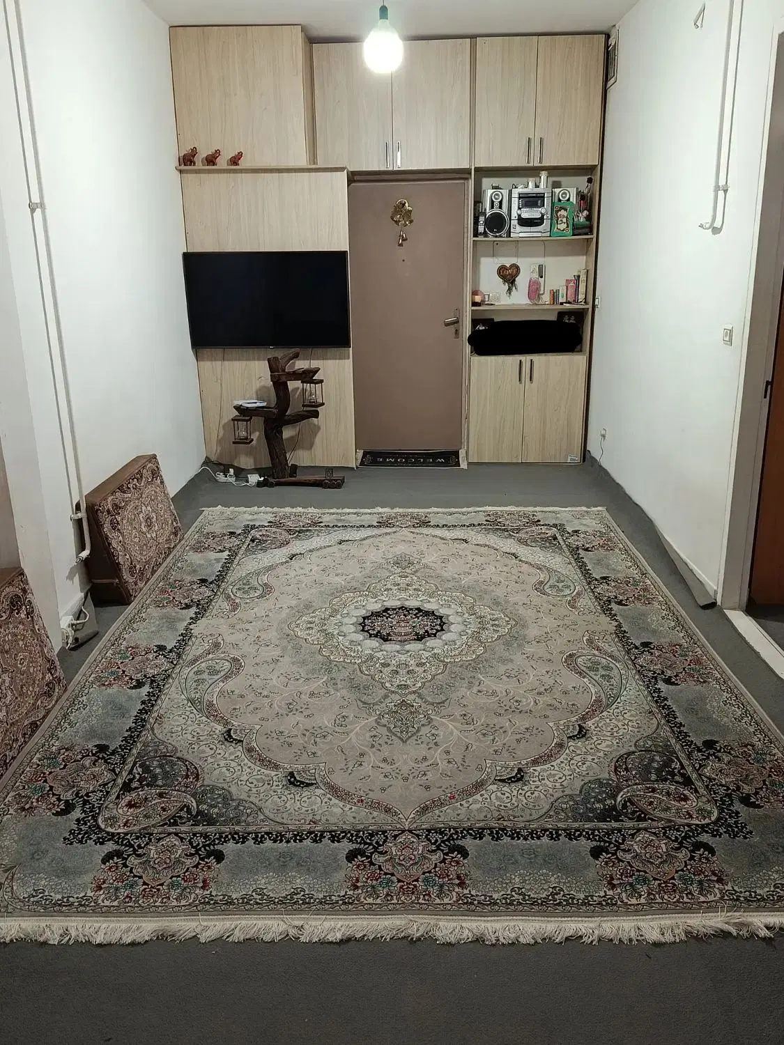 یه واحد آپارتمان طبقه اول ۷۰ متری دوخواب
