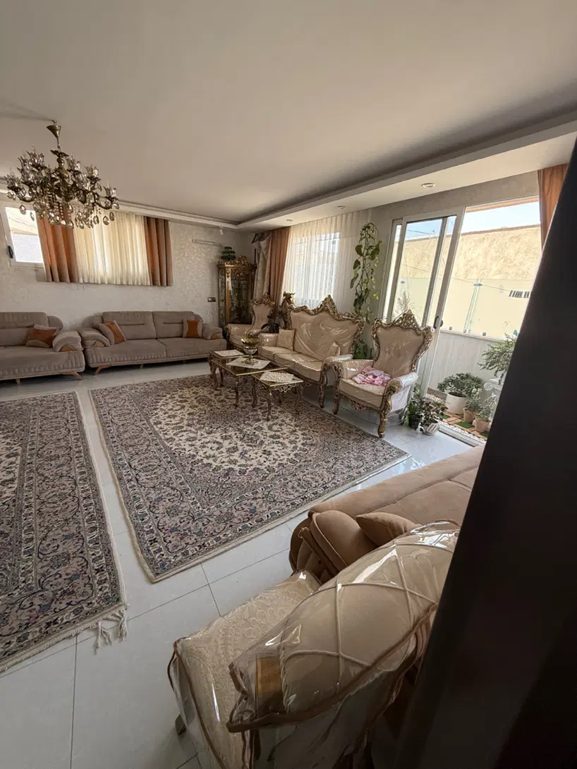 اپارتمان۱۳۵ متر سه طرف نور تک واحد