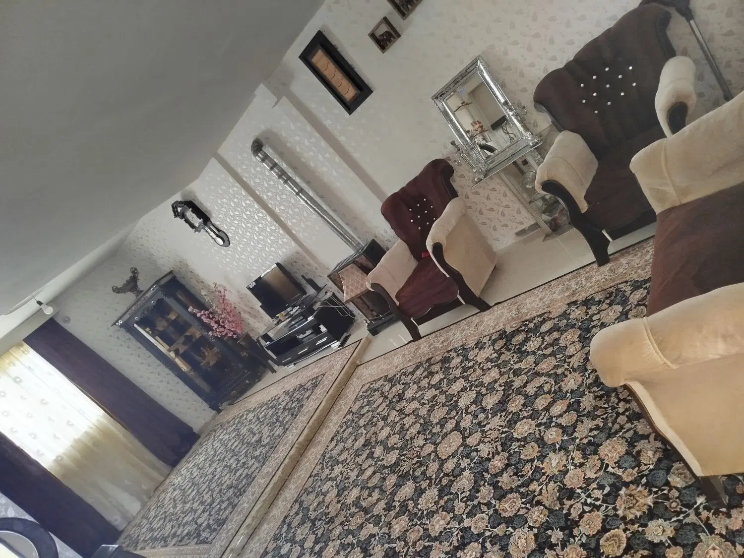 آپارتمان ۶۷ متری حصارک بالا پارکینگ مشاع