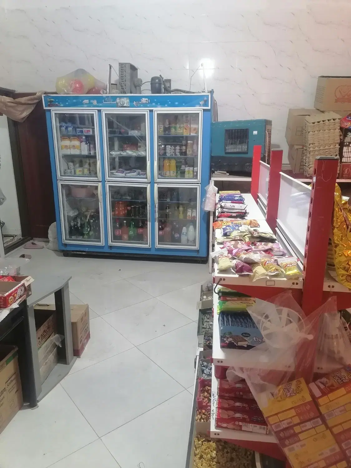 منزل فروشی به همراه مغازه