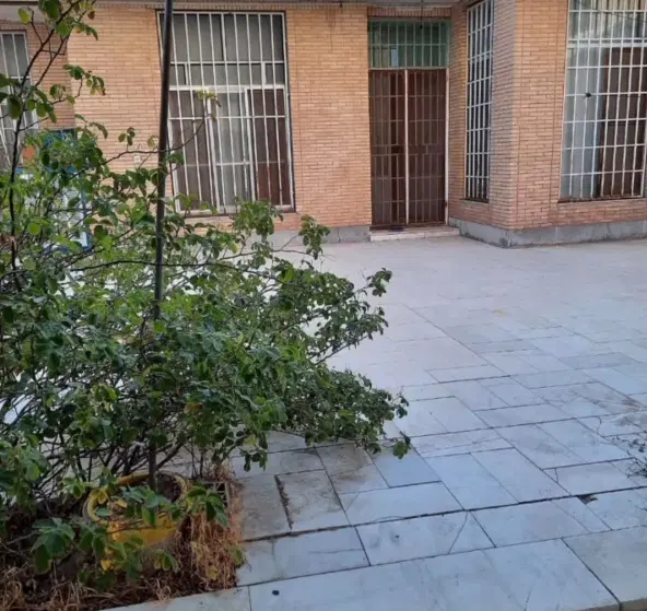 تجاری مسکونی چهار راه هجرت و کاشانی