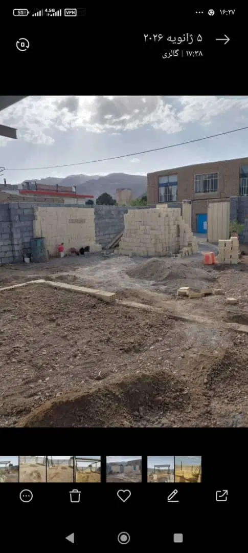 زمین ۴ دیواری ۲۰۰ متری