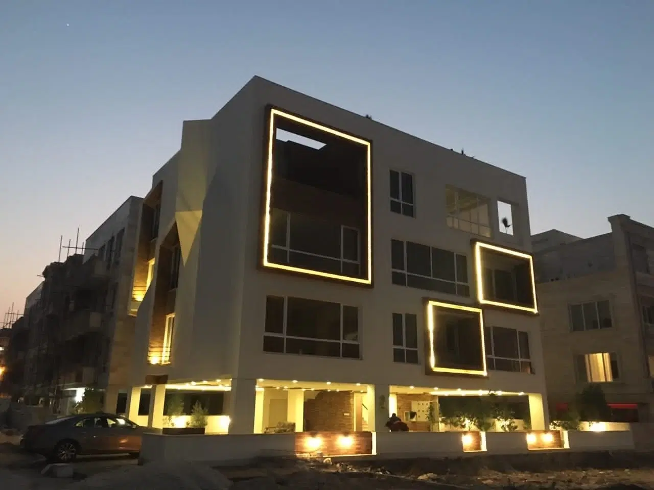 نوبنیاد یک ، رو به نما ، یک خواب