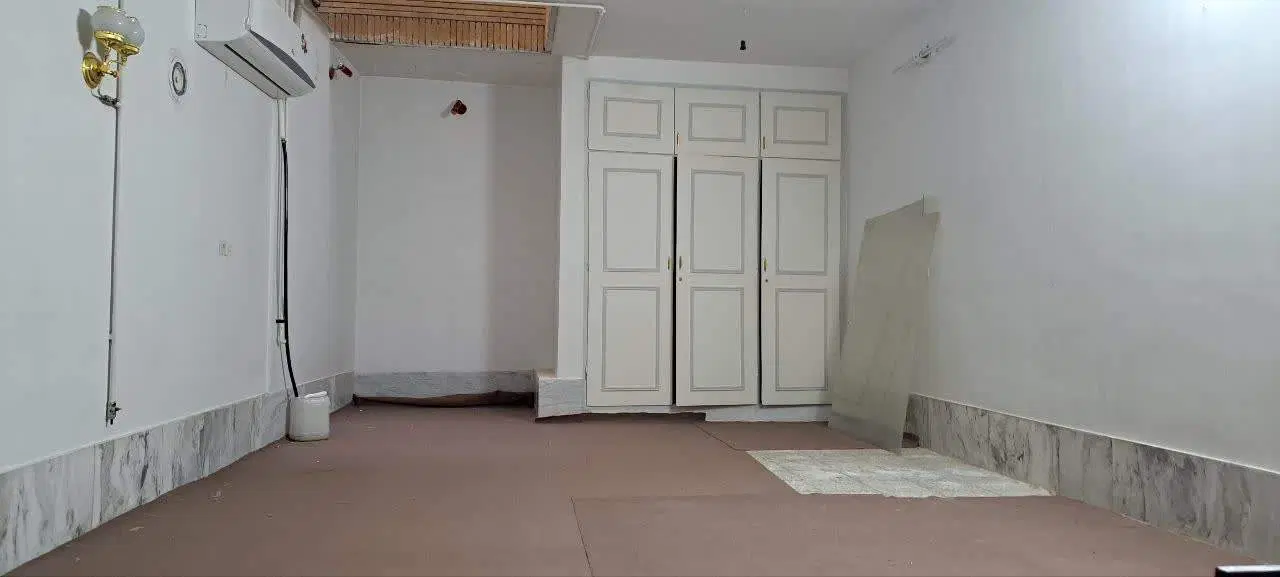 خانه ویلایی دربست دوطبقه مناسب دفتر اداری و مسکونی