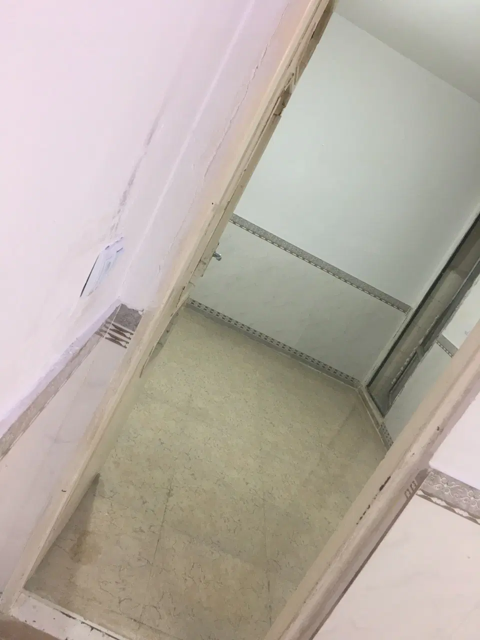 خانه دربست ۶۰ متری روزبه ۱۸