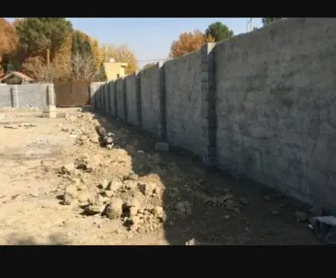 زمین ۴ دیواری