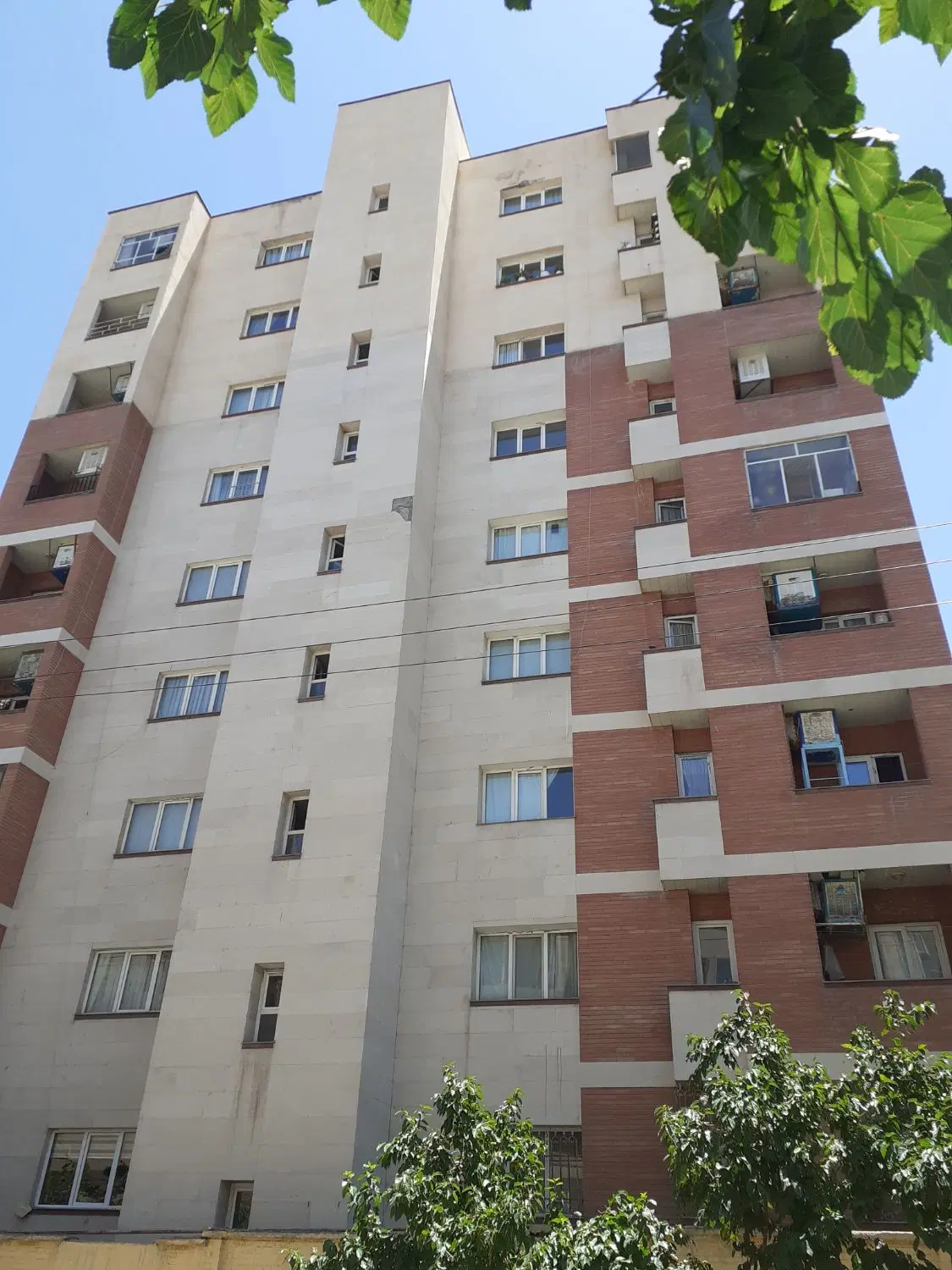 آپارتمان ۸۵ متری ، دوخواب  ، موقعیت مکانی عالی