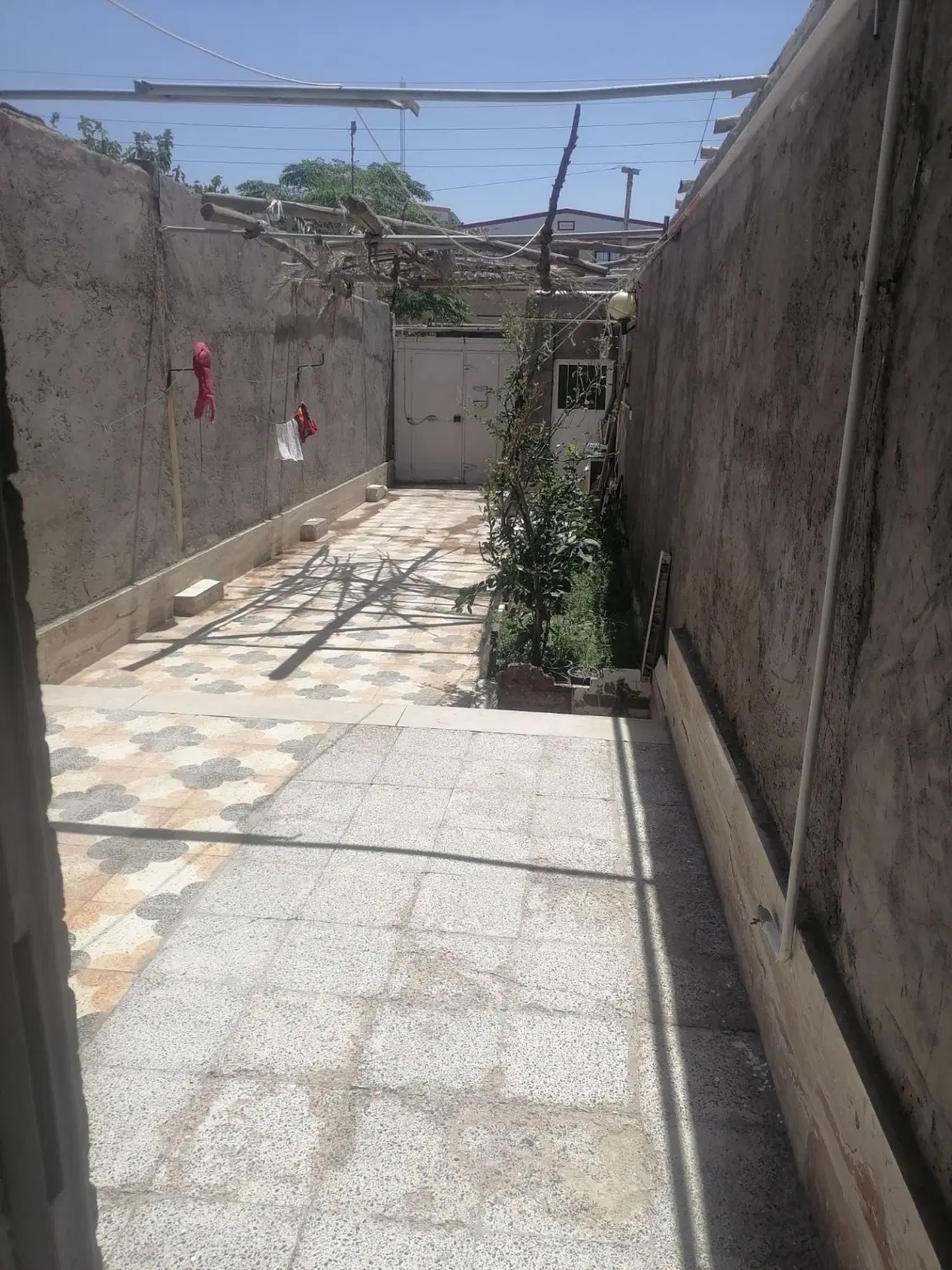 خونه همکف نجفشهر دوخواب 500 رهن