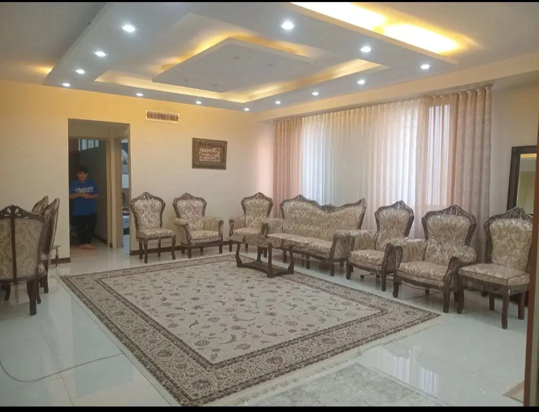 ۸۳متر _تک برگ سند _ مناسب سرمایه گذاری وسکونت