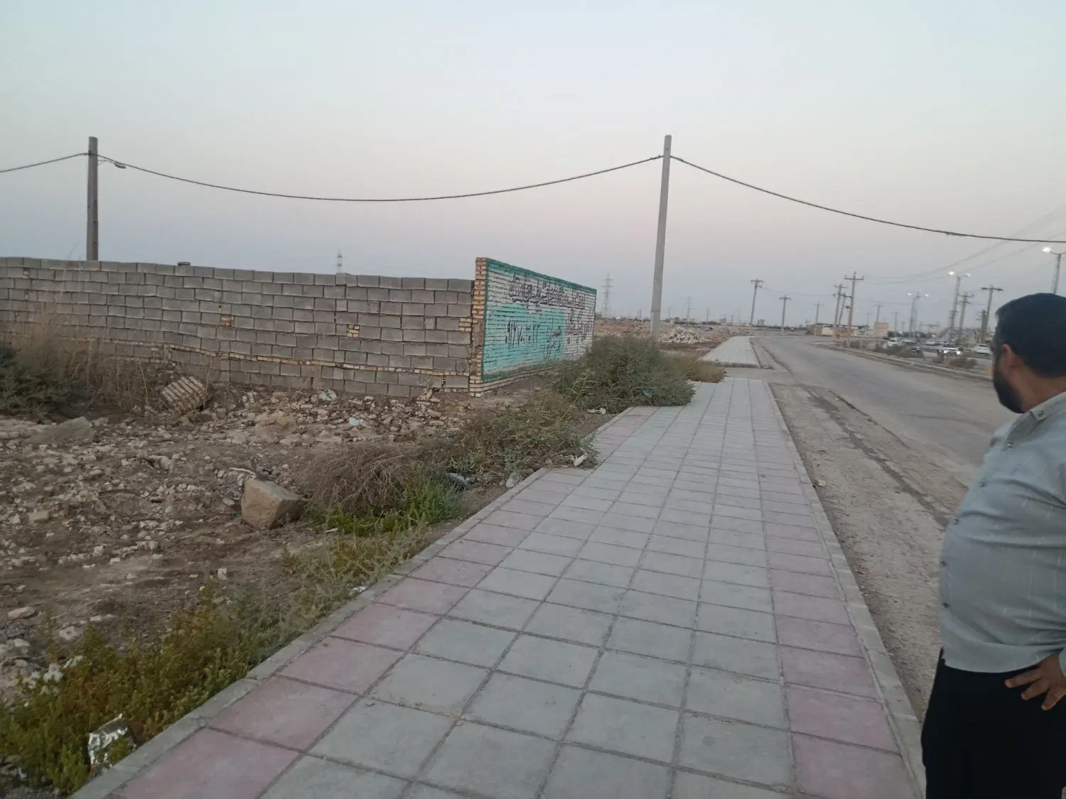 زمین فروشی نبش سرحانیه اول