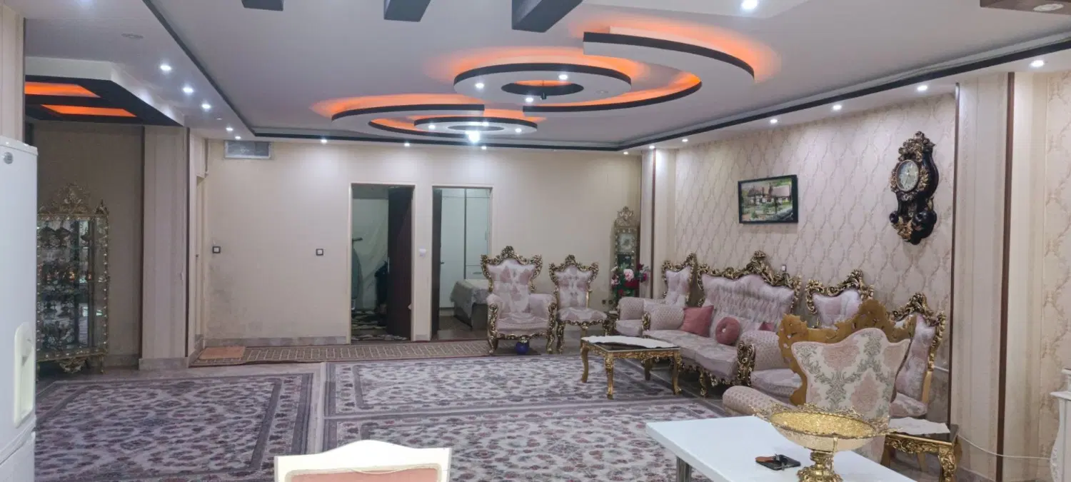 فروش واحد ۱۱۴ متری بلوار شهرداری