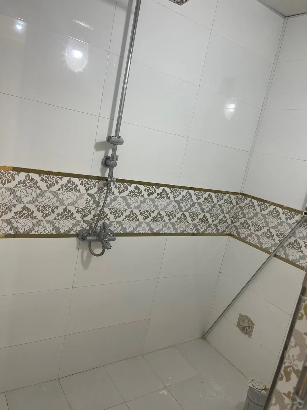 آپارتمان نوساز ۹۰ متری عروس دامادی