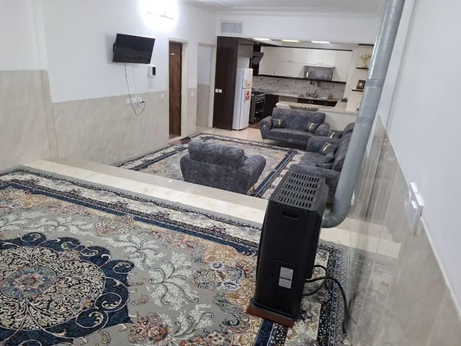 سوئیت همکف پارکینگ دار مرتاض ،کاشانی ومجیبیان