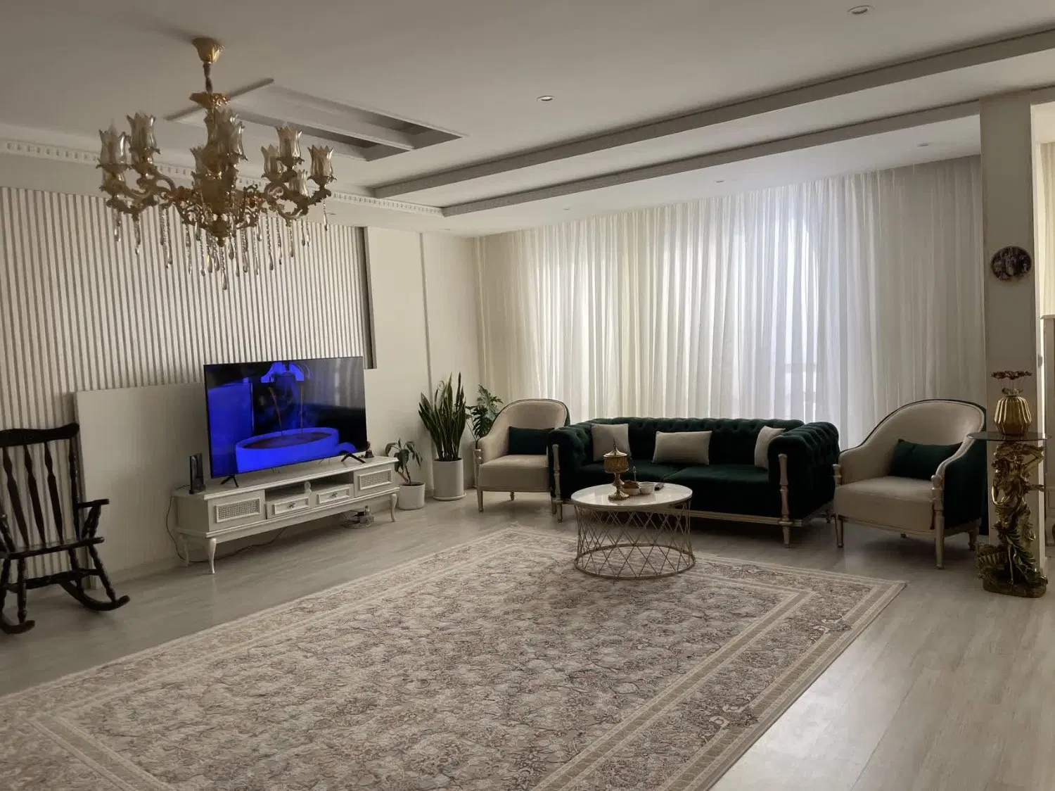 اپارتمان ۱۰۰ متری بنفشه ساجدی
