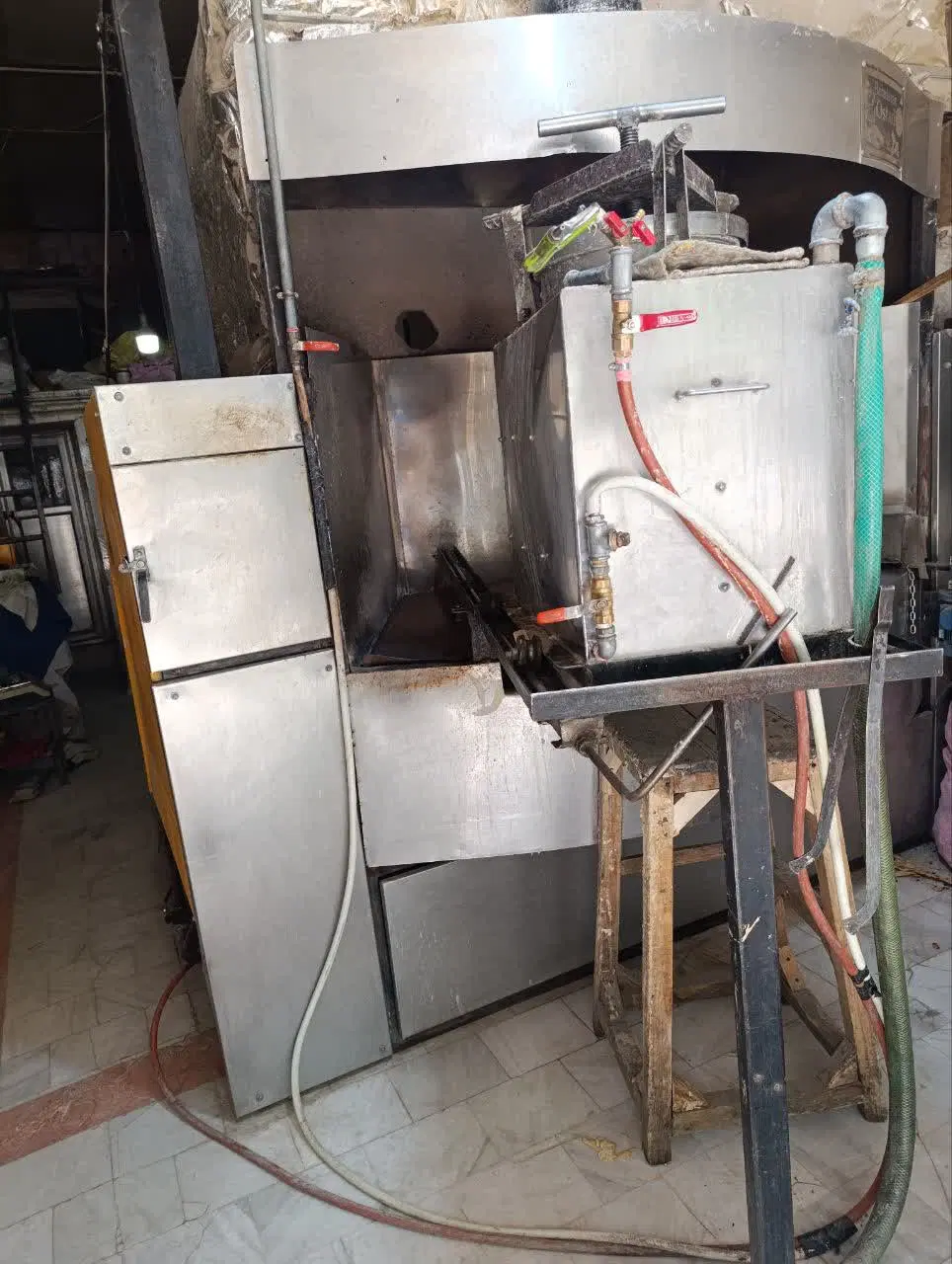 نانوایی سنگک اتوماتیک