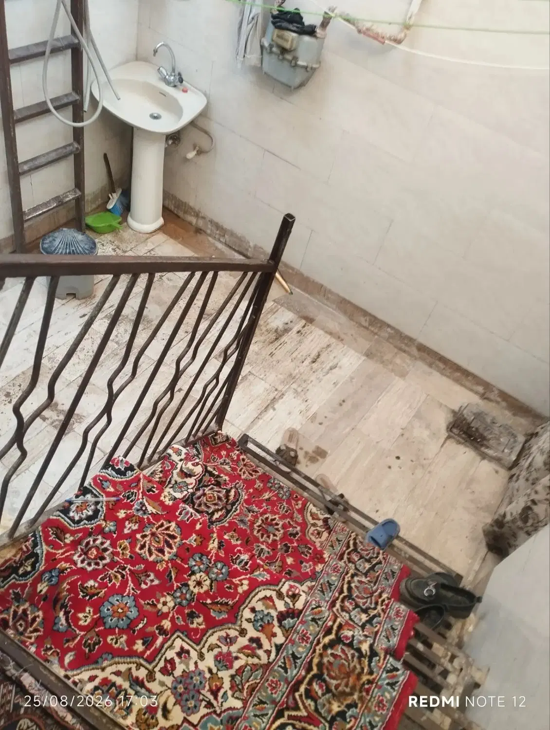 خانه دو طبقه مجزا