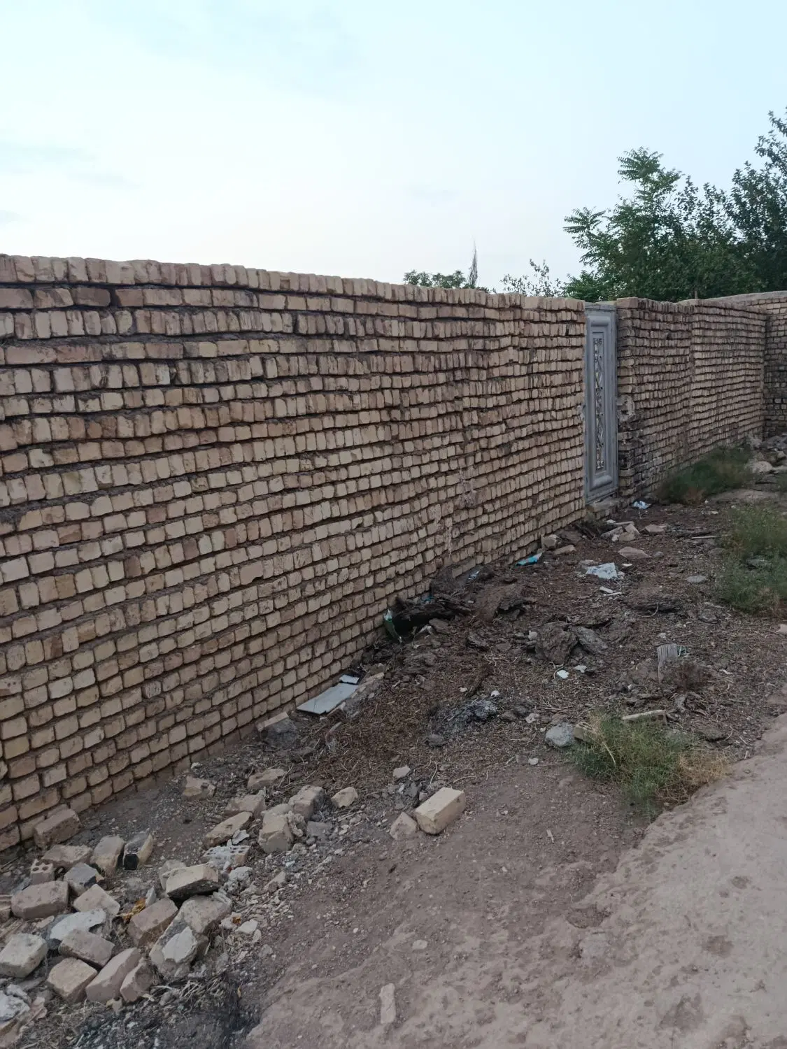 زمین یحی آباد