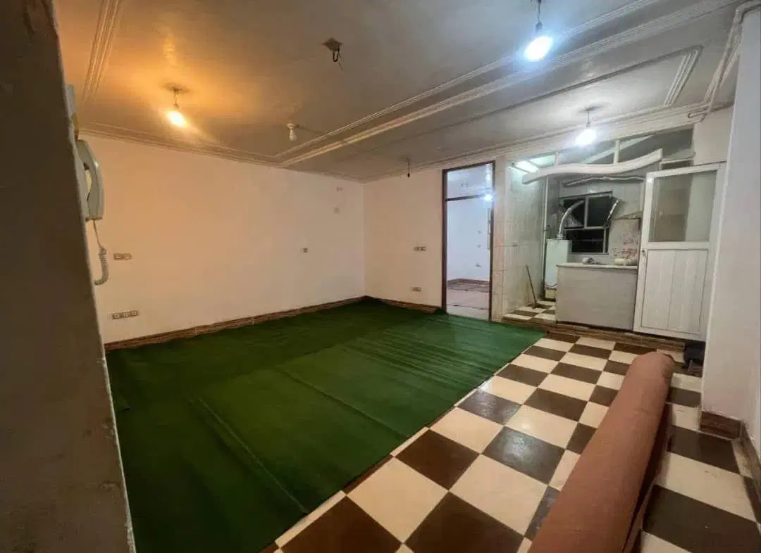 طبقه بالا ۶۰ متری تک‌خابه