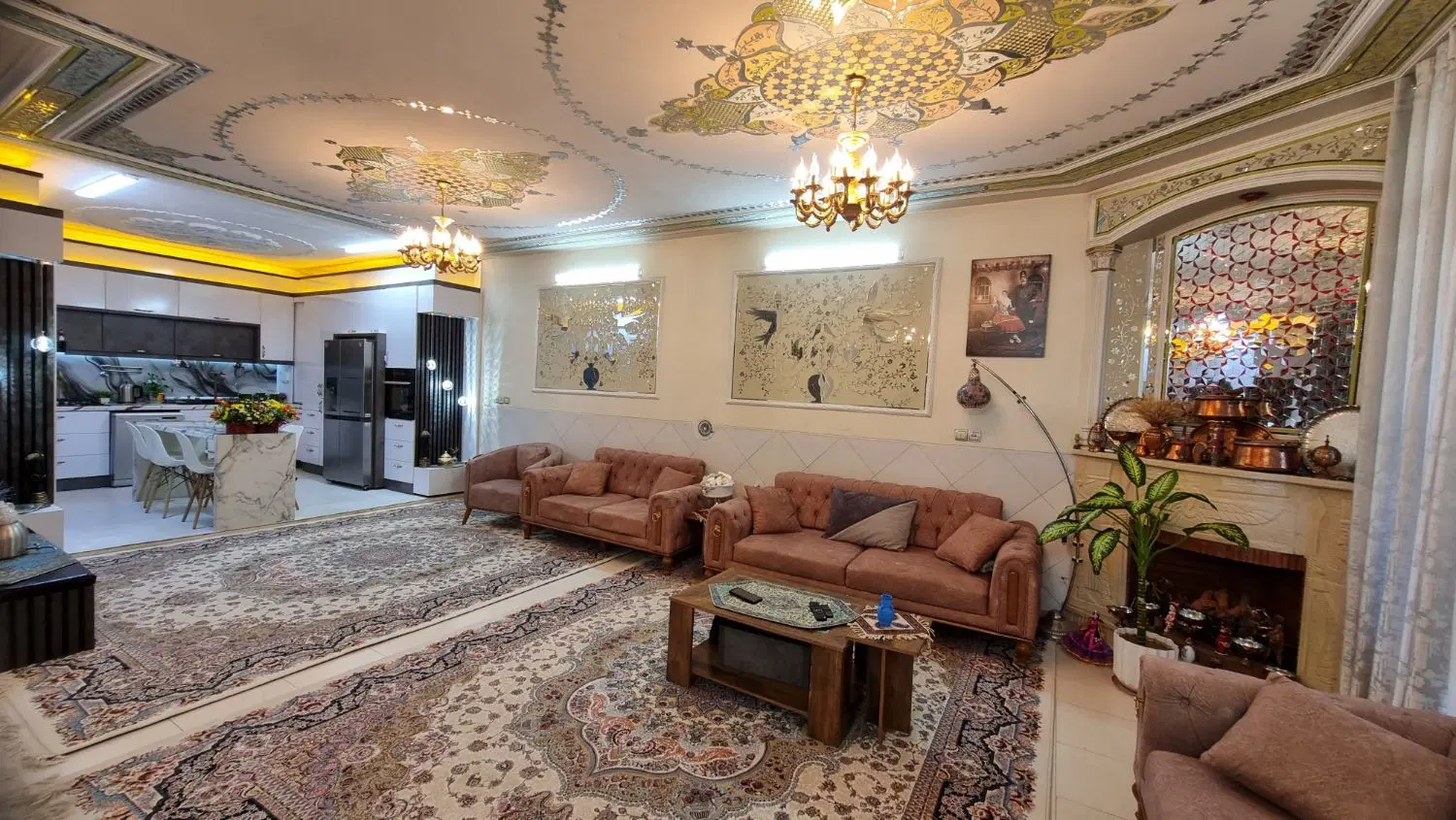 ویلایی همکف کاملا مستقل بر خیابان اصلی