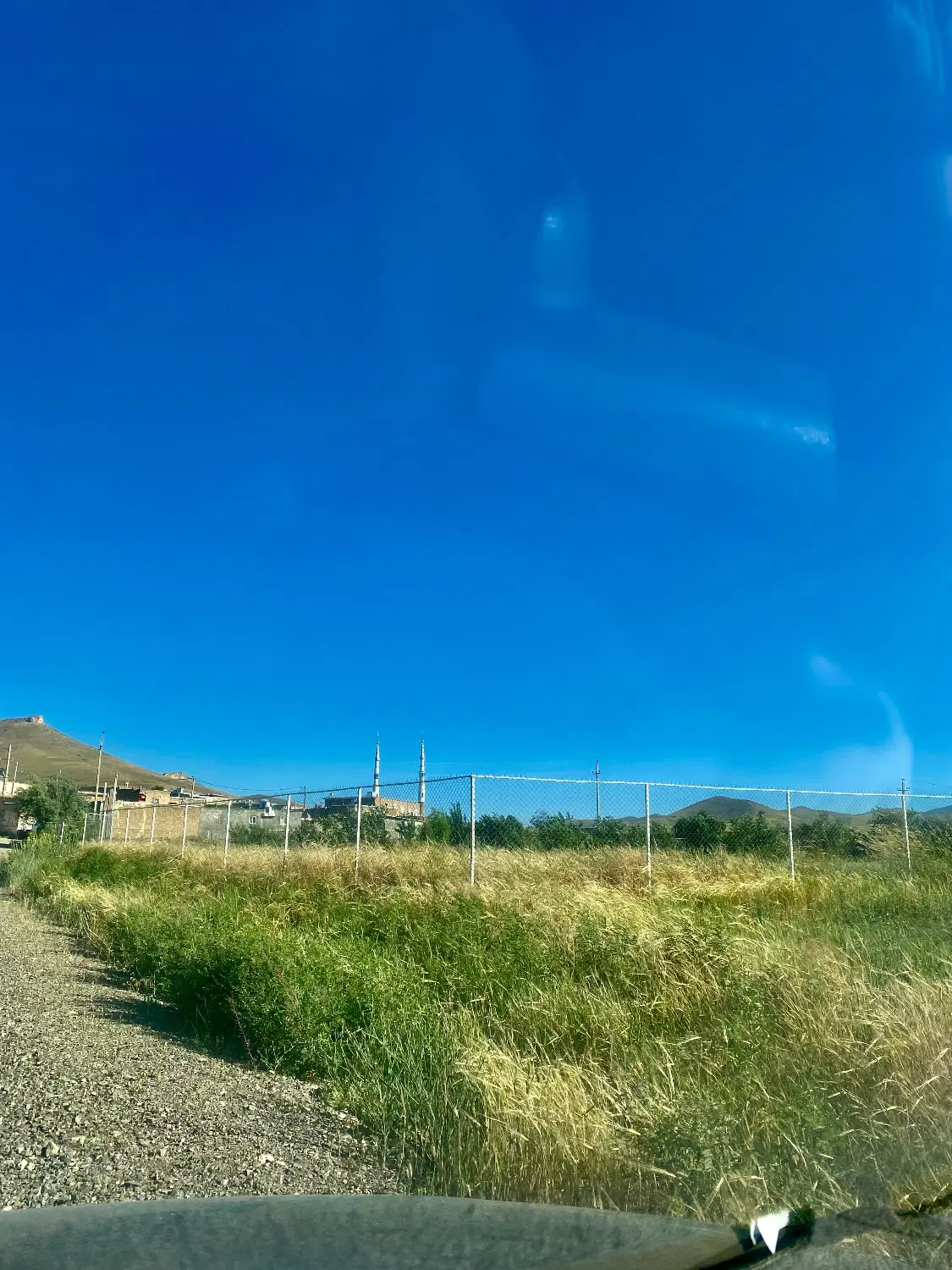 زمین خانه باغ روی جاده روستای کهریزه ایوبی(گه لی)