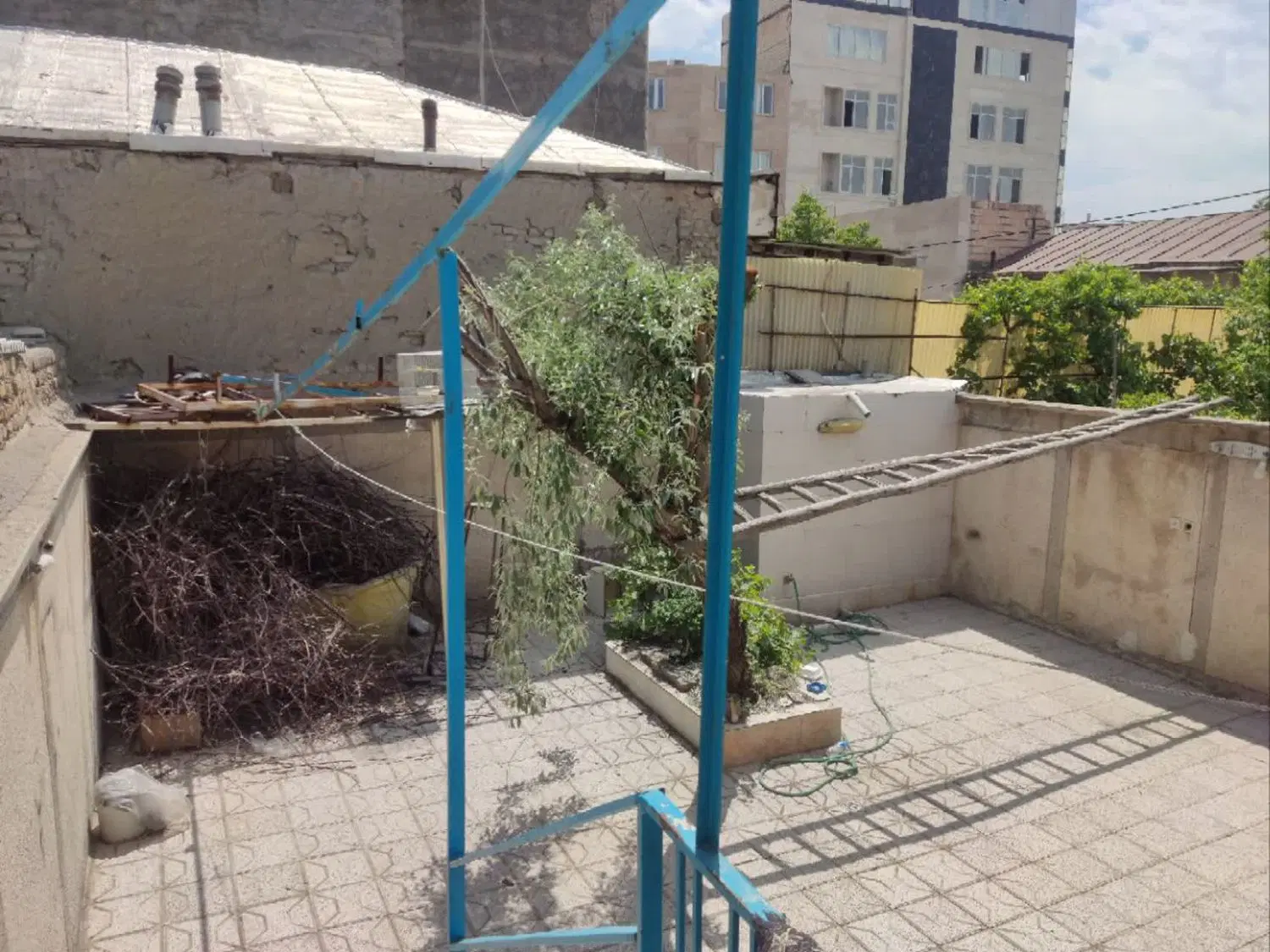 خونه با موقعیت خوب...
