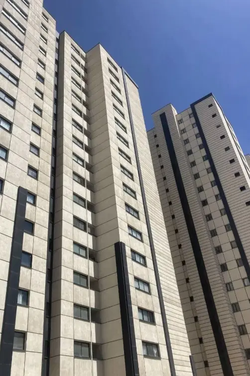 آپارتمان ۱۴۰ متر الهیه دو طرف نور