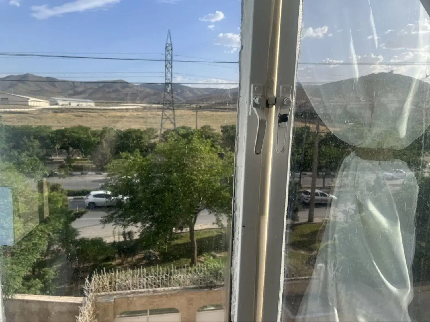 ۶۶ متری با آسانسور