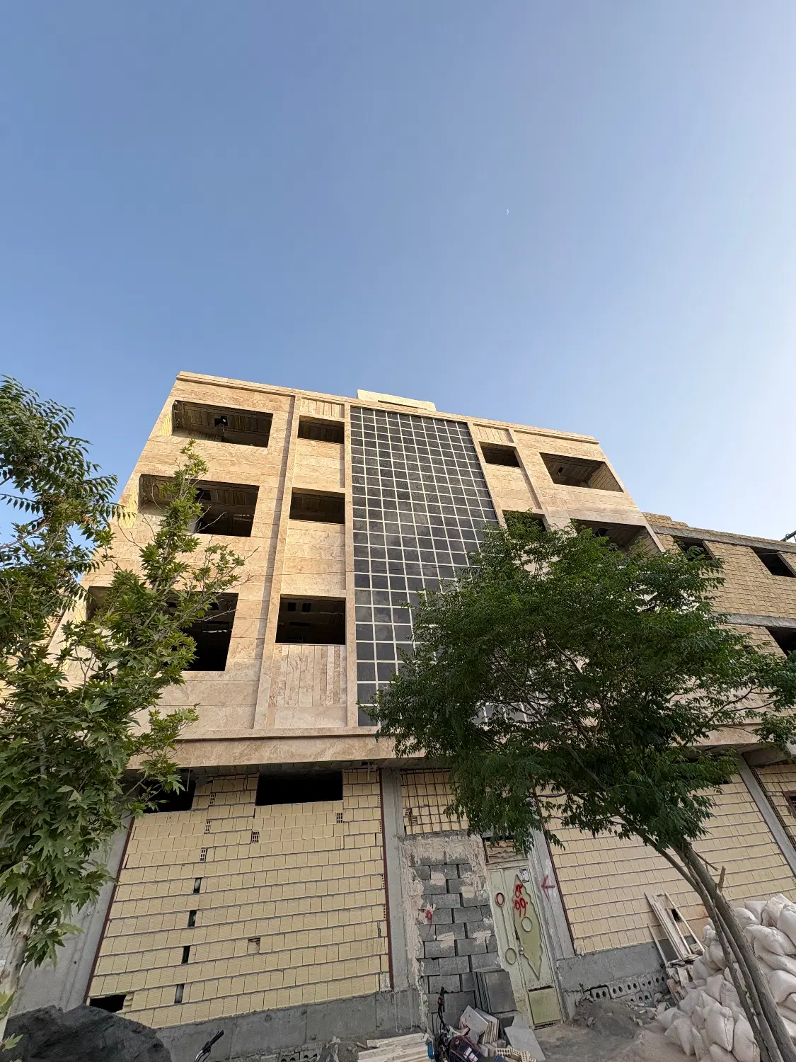 آپارتمان صفر دو طرف نور قیمت استثنائی