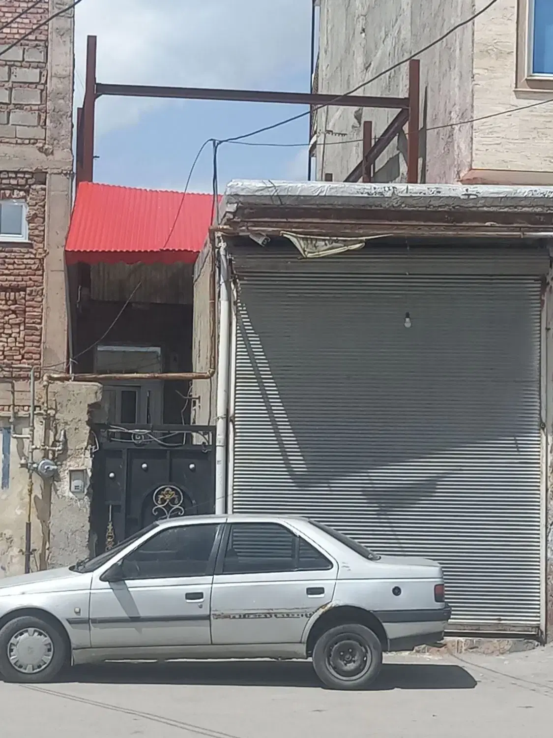 خانه ویلایی ۱۰۰ متری تجاری مسکونی اسلام آباد