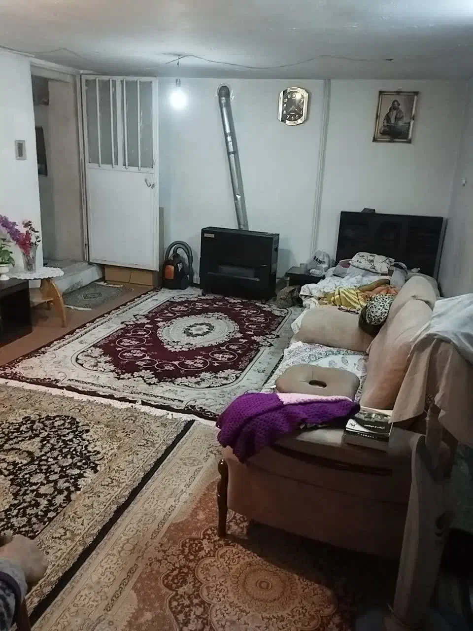 زیرزمین در حدود ۵۰ متر