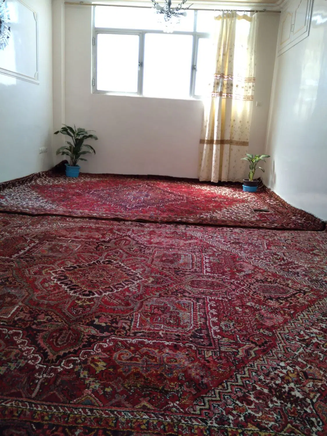 فروش حیاط دربست ویلایی ۲۰۰ متر سه طبقه آخونی شریفی