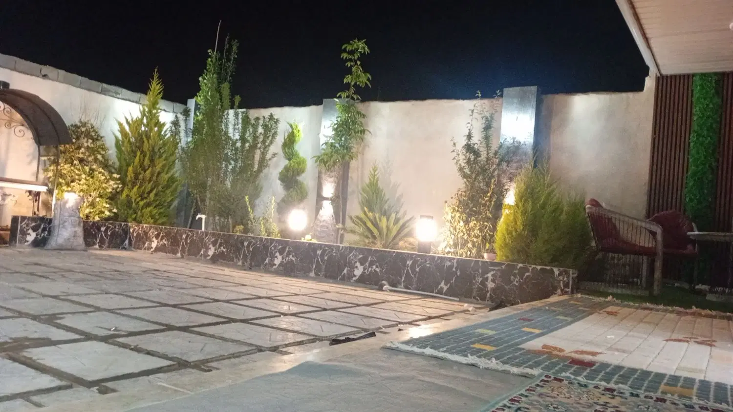 ۳۰۰ متر ویلا ۱۰۰ متر بنا